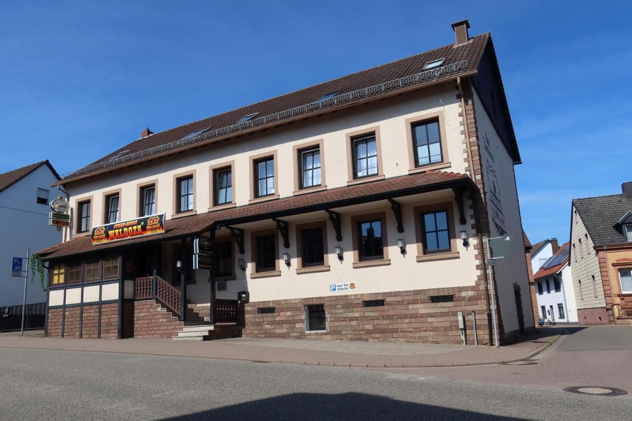 Hotel Waldoza Waldmohr Exteriér fotografie